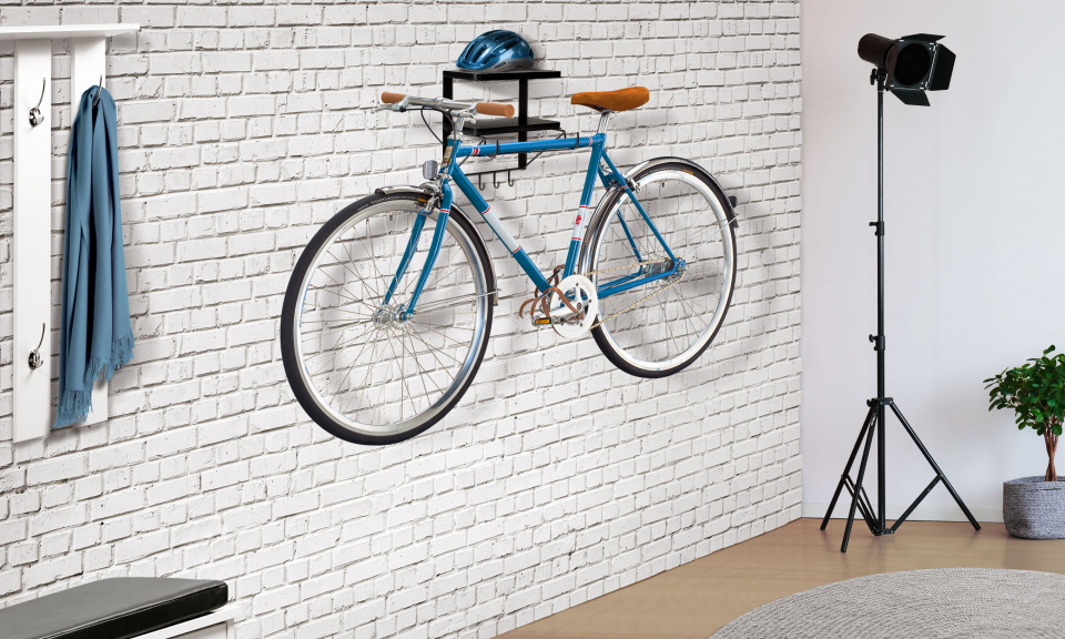 Porte vélo mural avec étagères